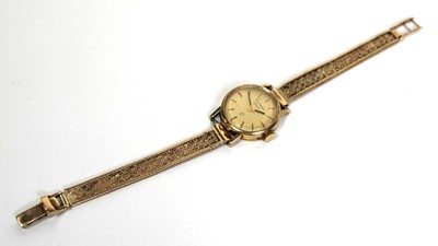 Lot 471 - A ladies 9ct yellow gold wristwatch by...