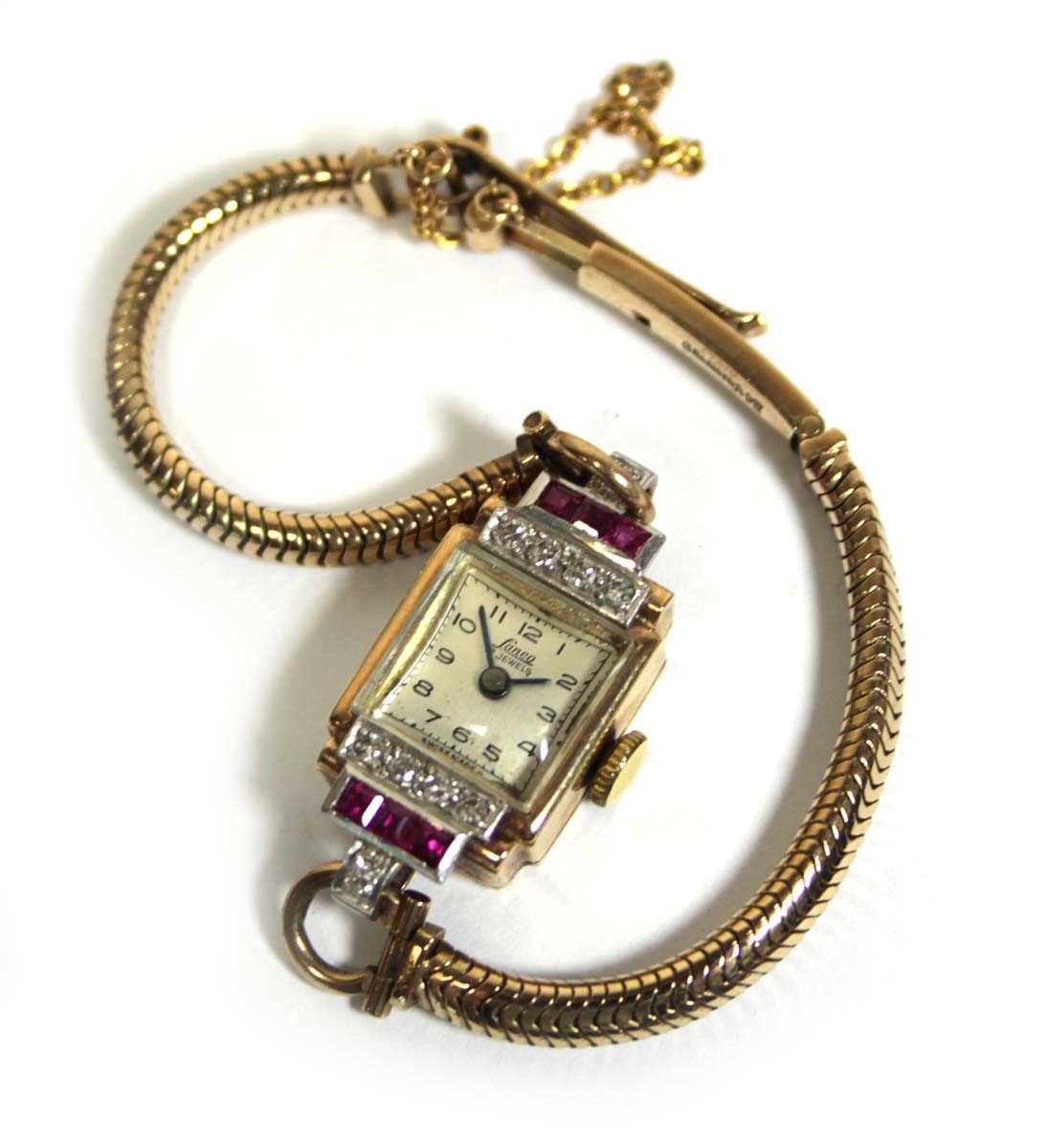 Lot 474 - A ladies 9ct yellow gold cocktail wristwatch...
