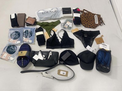 Lot 1660 - Designer accessories to include Lounge, Reiss,...