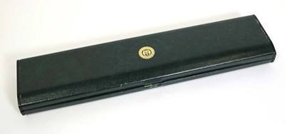 Lot 485 - A gentleman's 9ct yellow gold de Luxe...