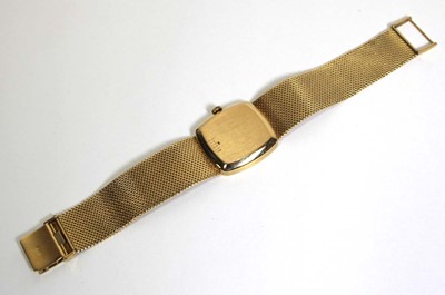 Lot 486 - A gentleman's 18ct yellow gold wristwatch by...