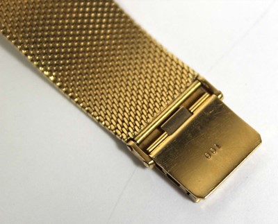 Lot 486 - A gentleman's 18ct yellow gold wristwatch by...
