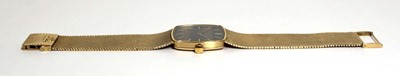 Lot 486 - A gentleman's 18ct yellow gold wristwatch by...