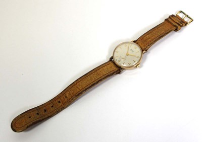 Lot 487 - A gentleman's 9ct yellow gold Revue wristwatch...