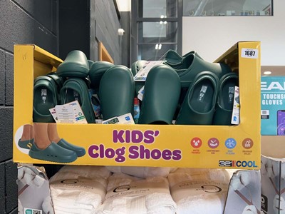 Lot 1687 - Box containing a qty of 32 degrees cool kids...