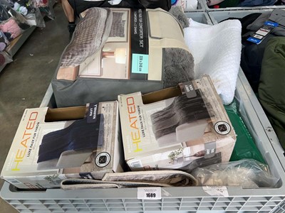 Lot 1689 - Pallet box (not included) containing mixed...