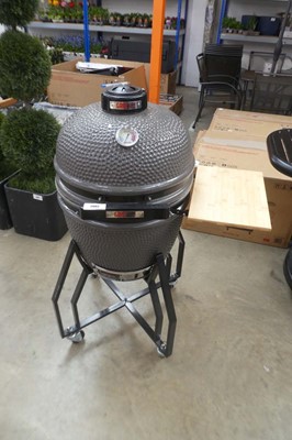 Lot 2002 - Grill Guru charcoal smoke BBQ on trolley with...