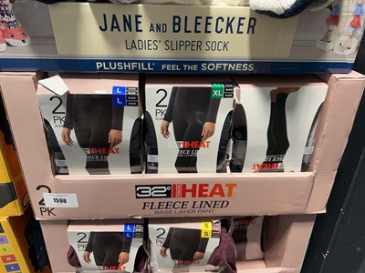 Lot 1598 - Box containing a qty of 32 degrees heat fleece...