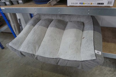 Lot 2035 - Large Kirkland Signature dog bed in 2 tone grey