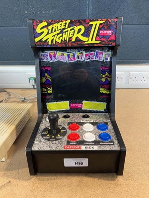 Lot 1410 - Unboxed Arcade 1-UP Street Fighter II