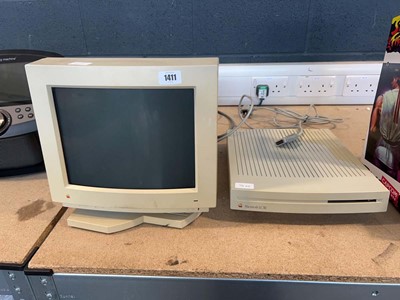 Lot 1411 - Macintosh LC III computer with monitor