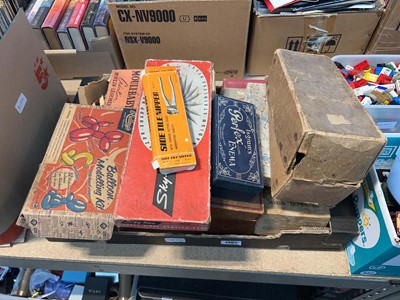 Lot 1462 - Crate of various items incl. boxed Skyline...