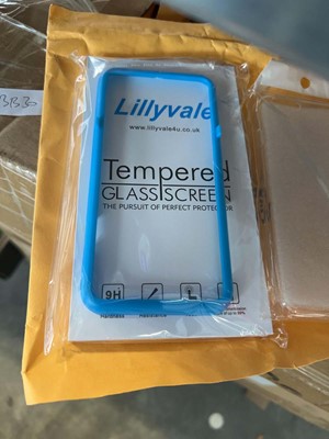 Lot 1468 - Large crate containing Lilyvale tempered glass...