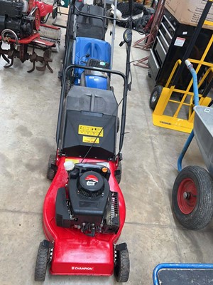 Lot 2205 - Champion RV84P hand propelled petrol lawnmower