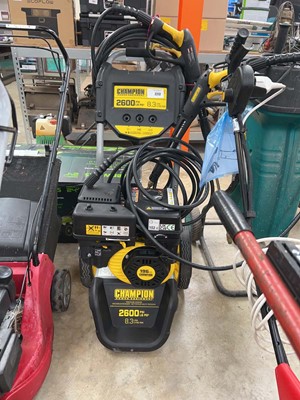 Lot 2212 - Champion 2600psi petrol pressure washer with...