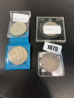 Lot 1075 - 1696 crown coin with other collectible coins
