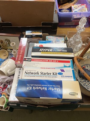 Lot 405 - A tray of electronics to include network...