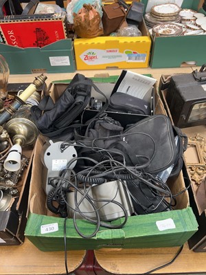Lot 430 - A tray of assorted electrical goods to include...