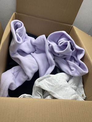 Lot 2 boxes containing various size & colour...