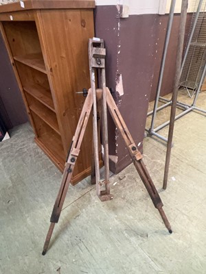 Lot 78 - A distressed wooden artist's easel