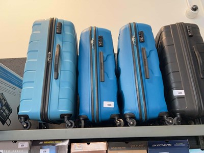 Lot 1406 - 2 American Tourister suitcases in blue