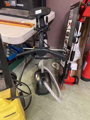 Lot 132 - An Aicok steam cleaner