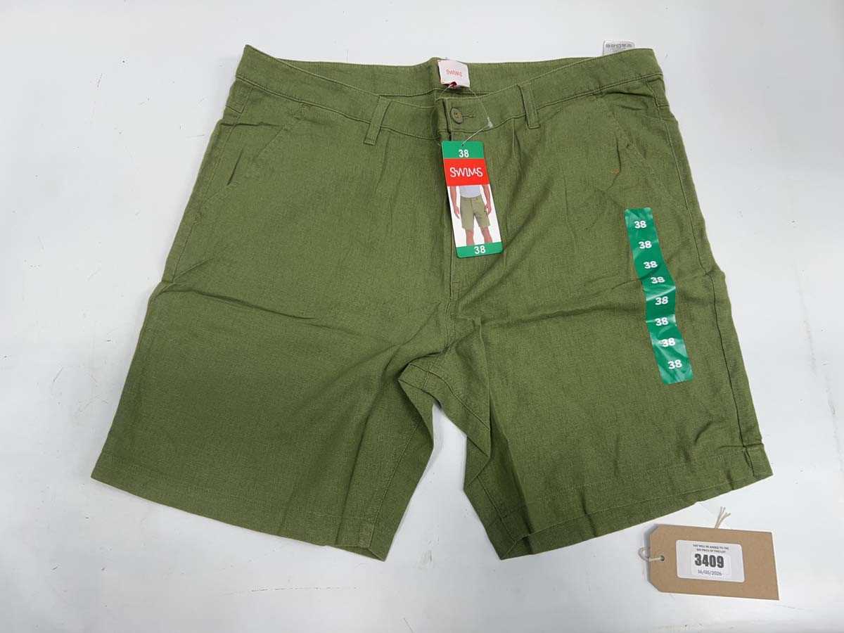 Lot 3409 - Men's green linen blend shorts x25
