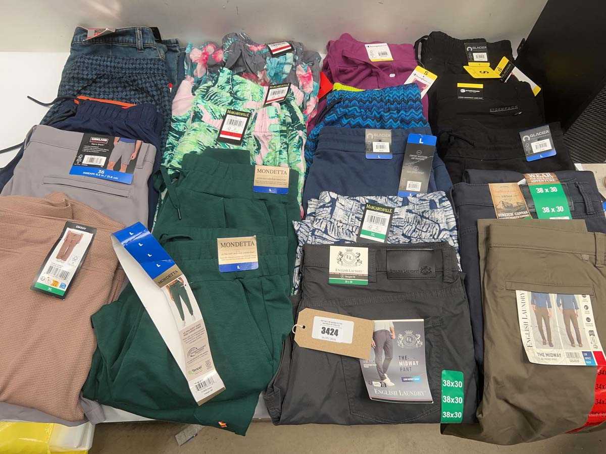 Lot 3424 - Adults clothing x20 English Laundry, DKNY,...