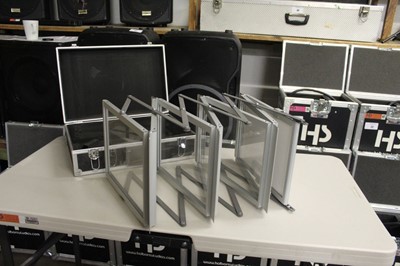 Lot 5 - Folding leaflet stand in flight case