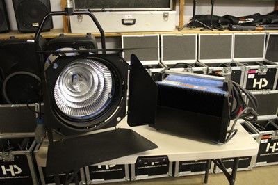 Lot 25 - Arri M40/25 PAR lighting unit with Arri...
