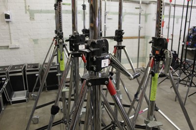 Lot 73 - Manfrotto 087NW heavy duty steel wind up...