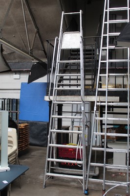 Lot 257 - Zarges 10 step platform aluminium ladder