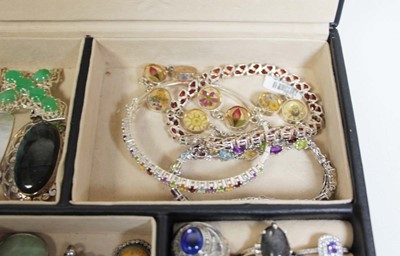Lot 742 - A jewellery box containing a selection of...