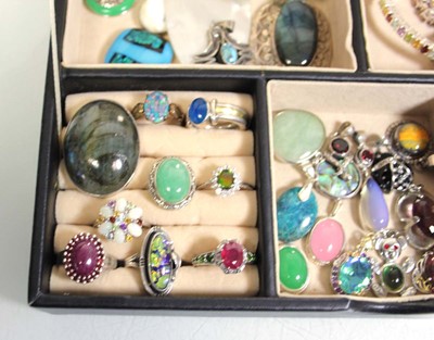 Lot 742 - A jewellery box containing a selection of...