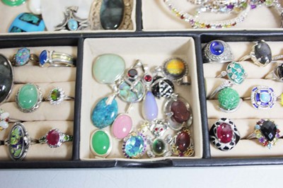 Lot 742 - A jewellery box containing a selection of...