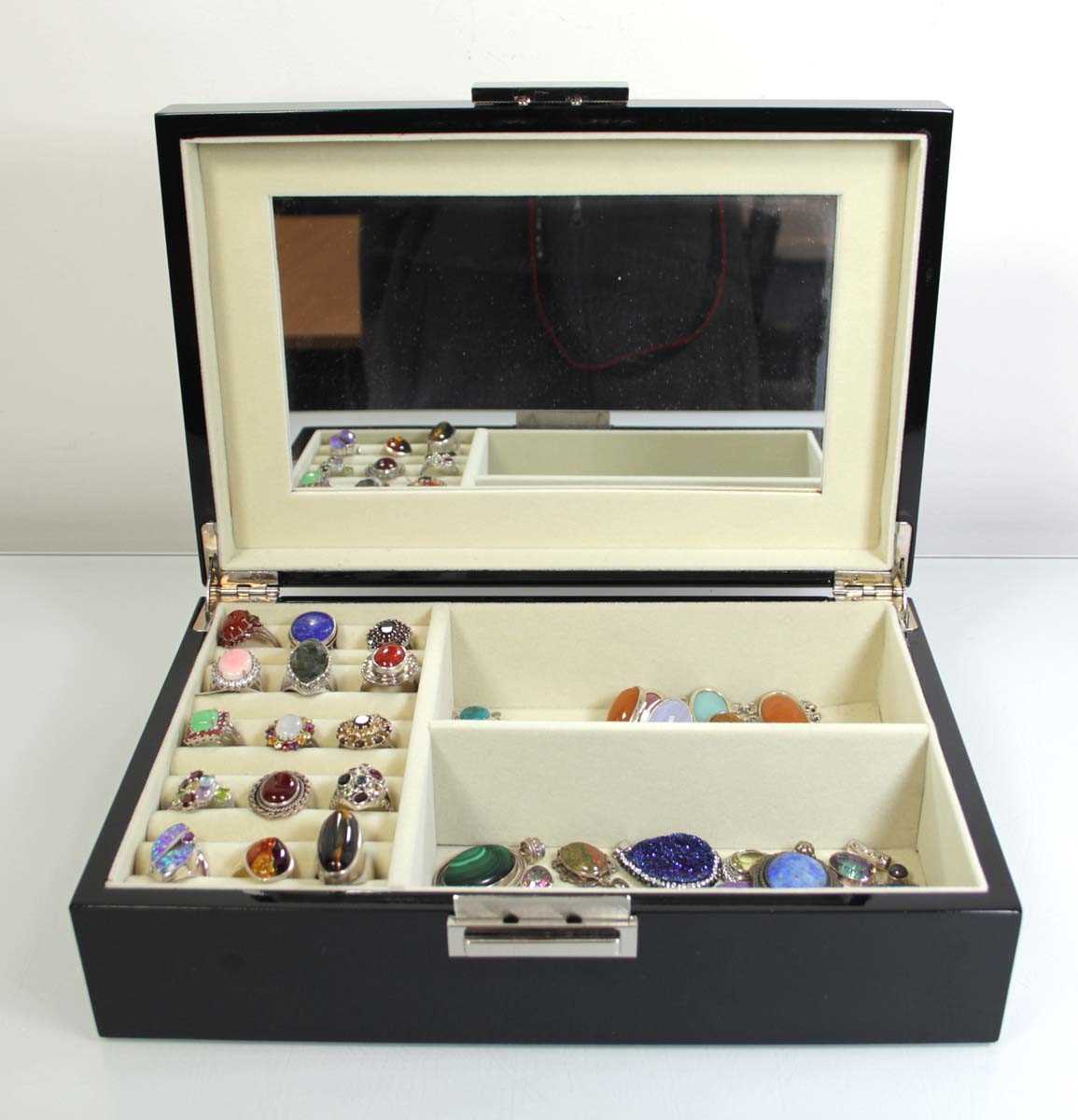 Lot 743 - A Jasper Conran jewellery box containing a...