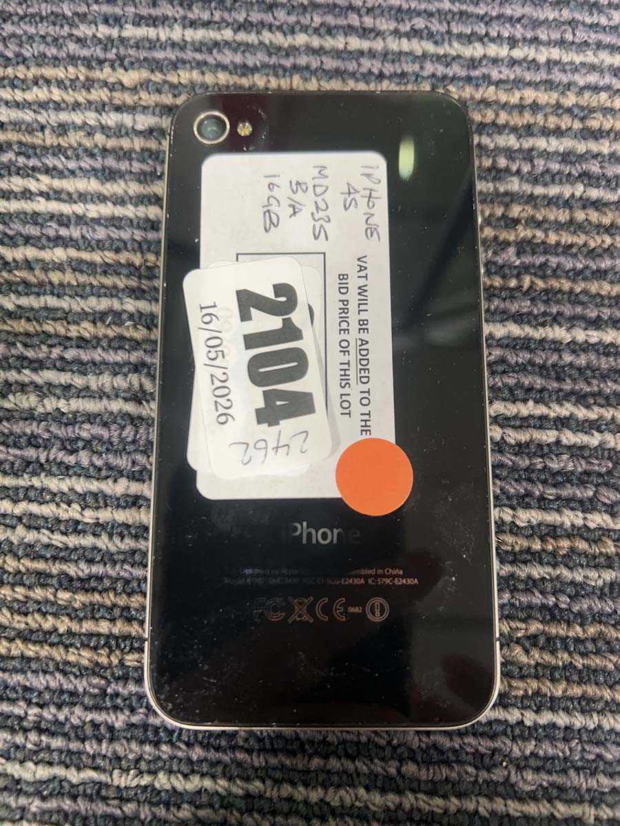 Lot 2104 - Apple iPhone 4S MD23SB/A, 16gb