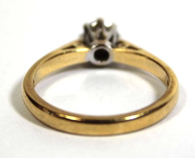 Lot 747 - An 18ct yellow gold ring set brilliant cut...