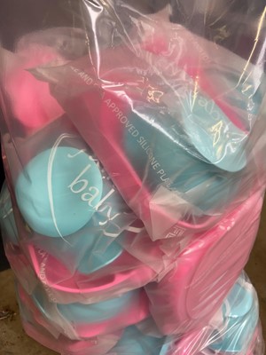 Lot Approx. 20 Yummy Baby silicone suction base...