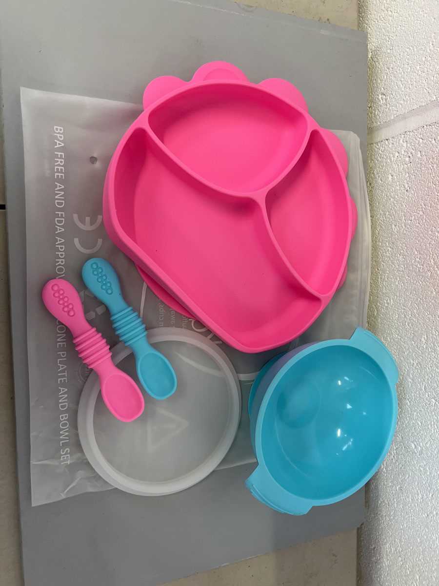 Lot Approx. 20 Yummy Baby silicone suction base...