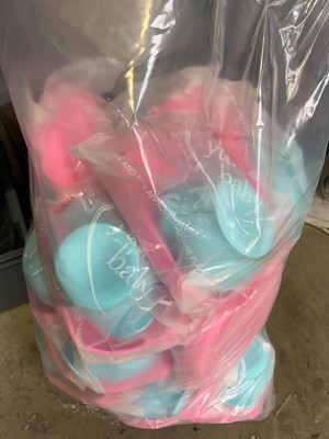 Lot Approx. 20 Yummy Baby silicone suction base...