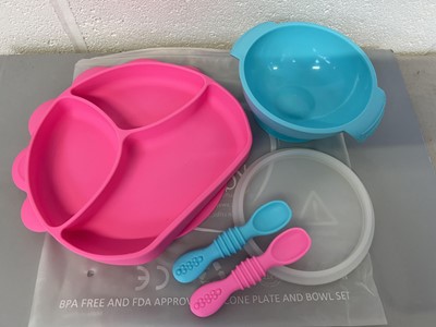 Lot Approx. 20 Yummy Baby silicone suction base...