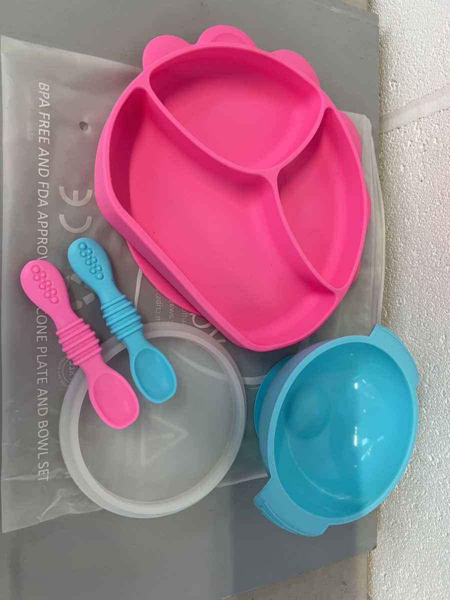 Lot Approx. 20 Yummy Baby silicone suction base...