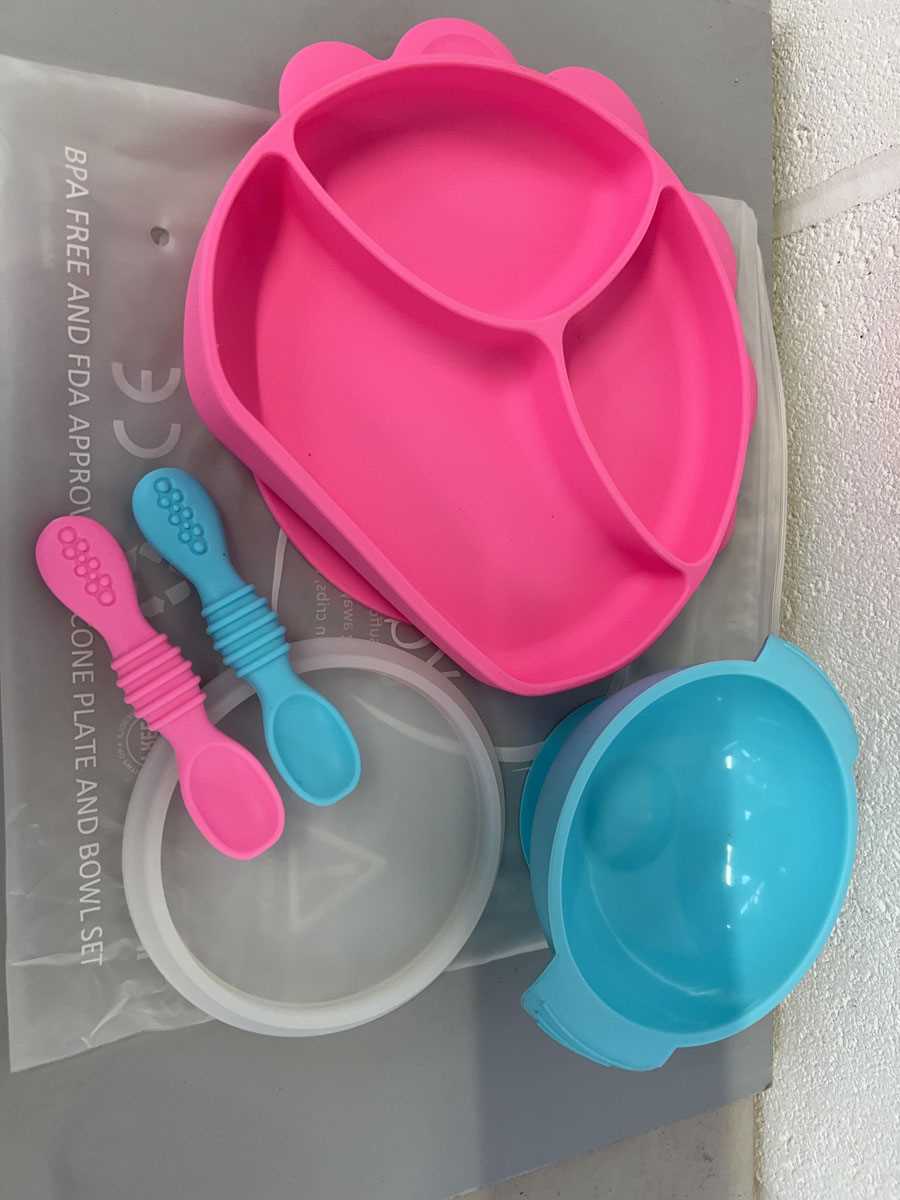 Lot Approx. 20 Yummy Baby silicone suction base...