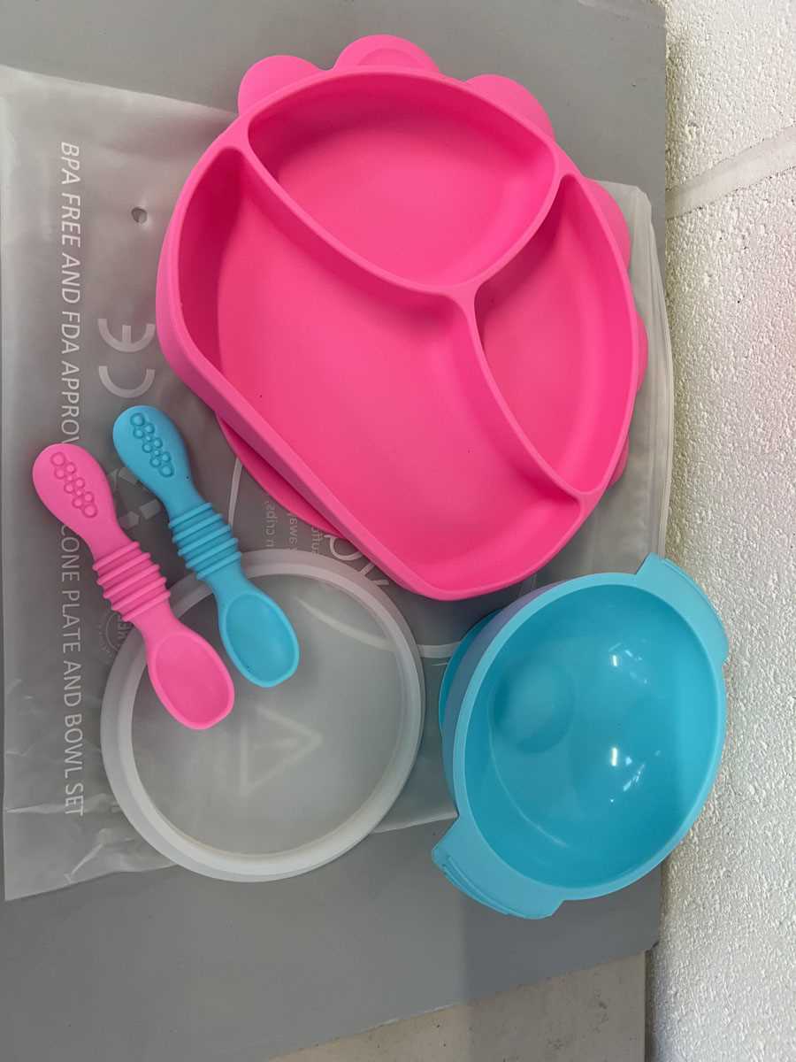 Lot Approx. 20 Yummy Baby silicone suction base...