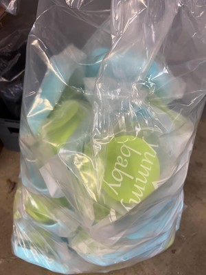 Lot Approx. 20 Yummy Baby silicone suction base...