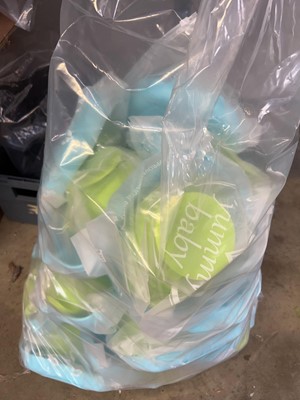 Lot Approx. 20 Yummy Baby silicone suction base...