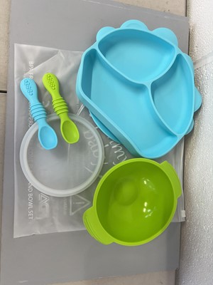 Lot Approx. 20 Yummy Baby silicone suction base...