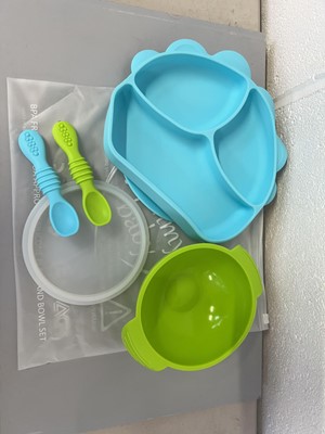 Lot Approx. 20 Yummy Baby silicone suction base...