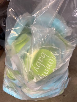 Lot Approx. 20 Yummy Baby silicone suction base...